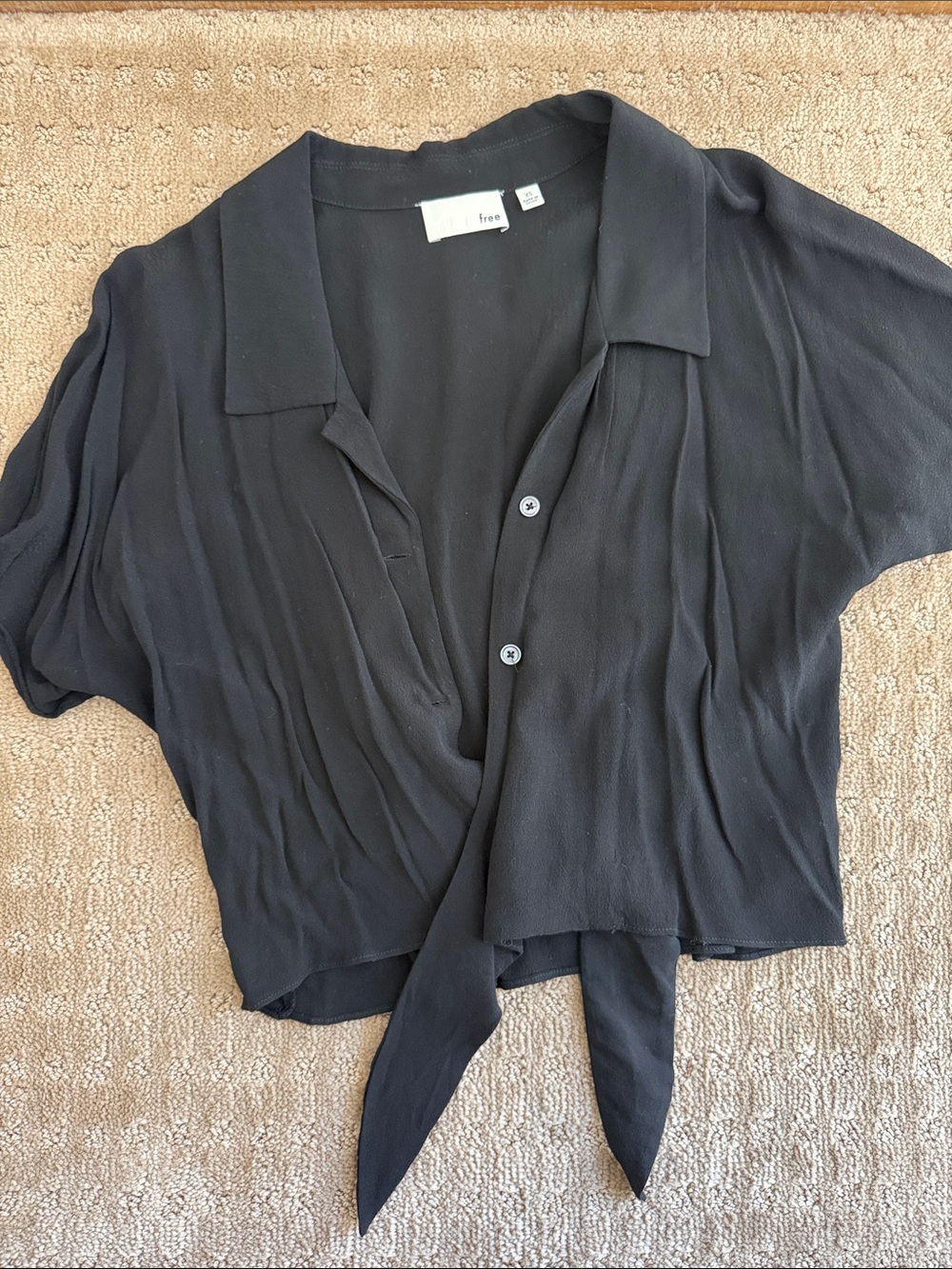 Wilfred Black Tie-Front Cropped Blouse